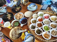 -包整·丝娃娃(一览甲秀楼风景店)