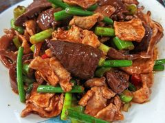 腰花脆耳小炒肉-老长江路灌汤包(天津路总店)