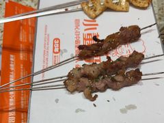 -小董哥烤串·爆汁大油边(故宫店)
