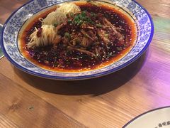 -临界音乐酒馆·小龙虾·江湖菜(华熙LIVE·鱼洞店)