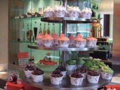 壮观的纸杯蛋糕塔-西点坊(浦东香格里拉店)