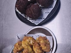 -W COLLECTIVE  DESSERT SHOP