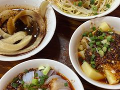 -洞子口张老二凉粉(文殊坊美食街店)