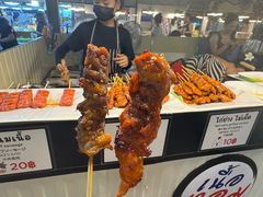 -席娜卡琳火车铁道夜市