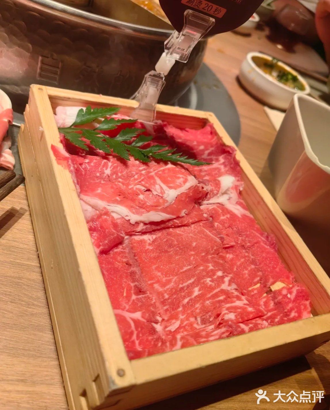 巴奴毛肚火锅:鲜脆爽口,燃情味蕾的火锅盛宴!