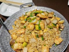 -曼听小寨海鲜烧烤·大连辣炒大王(盖州街店)
