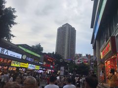 -八一好吃街·高品美食广场