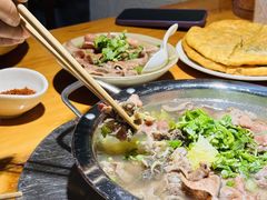-大众跷脚牛肉馆·非遗传承单位(峨眉山店)