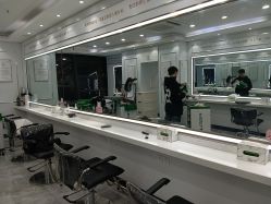-镁连社·美联社