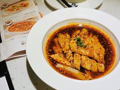 -江渔儿酸菜鱼·拔草餐厅(虎门君乐汇店)