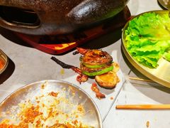 -围炉肉舍•炭烤活鳗•丹东海鲜烤肉(步行街店)