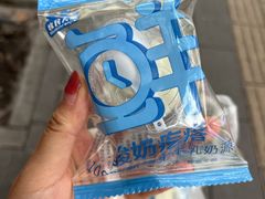 -正飞鲜奶(吐鲁番路店)