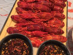 -肥肥虾庄·金牌油焖大虾(汉口城市广场店)