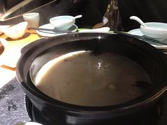 -洪氏嗨捞·广东猪肚鸡·椰子鸡火锅(西咸万象城店)