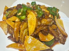 -老码头黑皮肘子锅包肉(赣水路店)