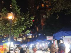 -吴山路夜市