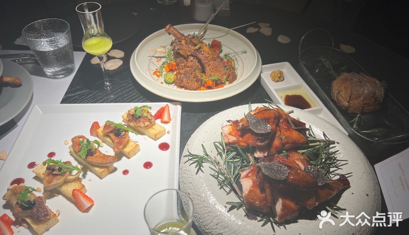 姐妹聚会氛围感餐厅🍴和牛螃蟹