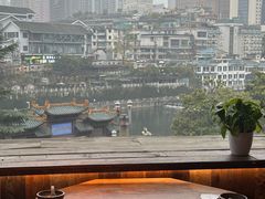 -包整·丝娃娃(一览甲秀楼风景店)