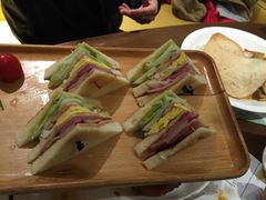 -绿茵阁(体育西分店)