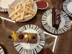 -上海和平饭店维克多咖啡厅 Victor's