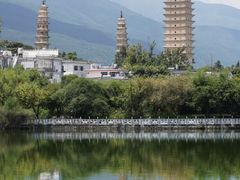 -三塔倒影公园