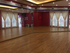 -米娜凯威少儿礼仪艺术教育(南海新凯广场店)