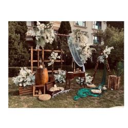 -花轿喜屋婚礼策划