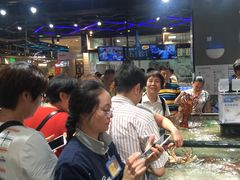 等位区-盒马鲜生(曜一城店)