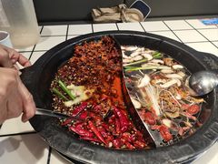 -卤校长重庆火锅(恒隆广场店)