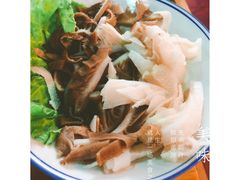 毛肚百叶-东镇老火锅(长春路首店)