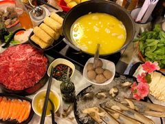 -鲜入围煮花胶鸡海鲜火锅