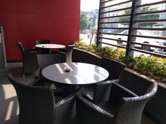 露天位-麦当劳(新新大道岗丰店)