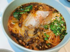 小锅米线-胡麻(静安嘉里店)