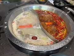 特色鸳鸯锅-锅说大脸毛肚重庆老火锅(佐阾店)