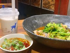 -万记麻辣烫国展总店