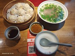 -馋三尺蟹粉小笼(人民广场店)