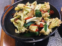 -万重锦·人文川菜馆(骡马市店)