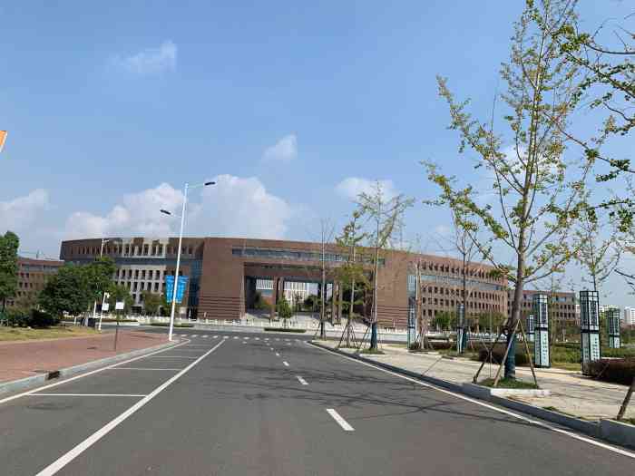 安徽理工大学(山南新校区)-"下午去淮南南站去的比较早没事就去这个新