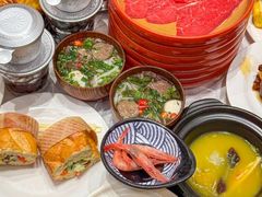 -金马门国际美食百汇(珞喻路店)