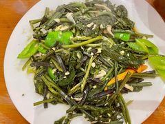 炒山野菜-河鱼鲜特色农家院