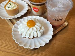 -VERIE BAKEHOUSE