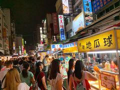 -六合夜市