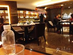 -岷山饭店-芝芝自助餐厅