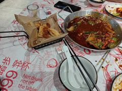 -老班长·小龙虾·鲜货烧烤大排档(金街美地店)