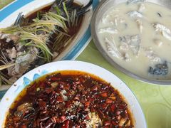 奶汤鱼头-雪湖煜辰鱼头老店(雪野湖店)