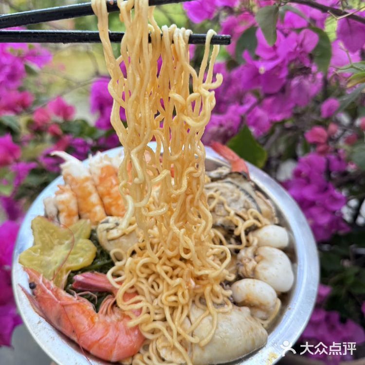 来三亚就办两件事！看周董演唱会和吃糟粕醋