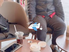 -星巴克臻选(上海虹桥新天地三店)