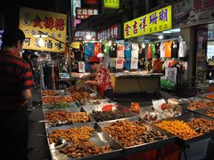 -六合夜市