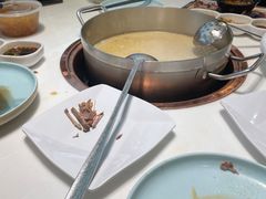 -洪氏嗨捞·猪肚鸡火锅(阳光天地店)