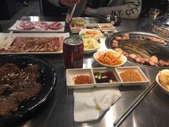 -韩聚屋韩国烤肉餐厅(新北万达店)